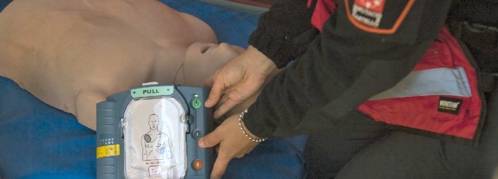 La Diputación inicia hoy el reparto de desfibriladores para convertir la provincia en el primer territorio cardioprotegido de toda España