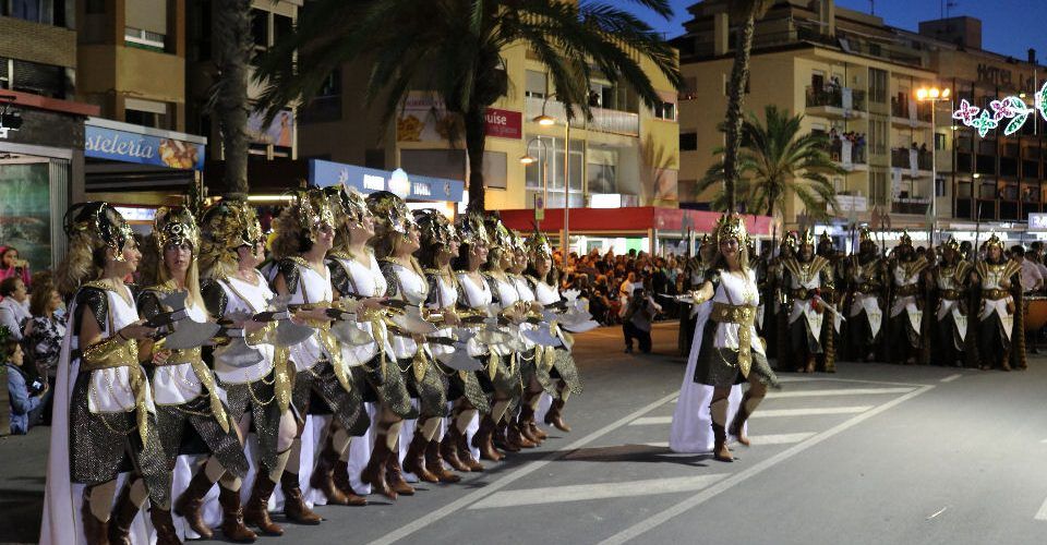 Ocho escuadras moras, seis cristianas y dos mixtas, entran en Peñíscola