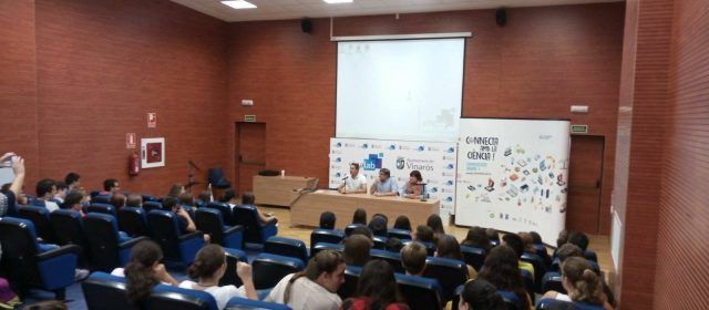 Connecta amb la Ciència promou vocacions científiques i tècniques dels joves