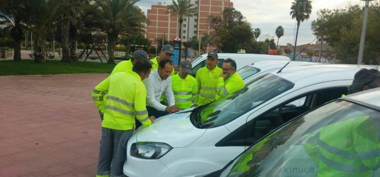 Lluita contra rates i cucaratxes