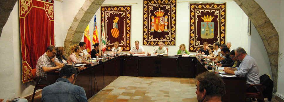 Alcalà-Alcossebre oficialitza demanar 24 hores d’ambulància de Suport Vital Bàsic