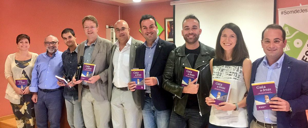 Jesús presenta la guia d’aquesta Entitat Municipal Descentralitzada, editada per la Diputació