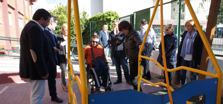 La Diputación promueve la igualdad de oportunidades con un Plan de Columpios Adaptados
