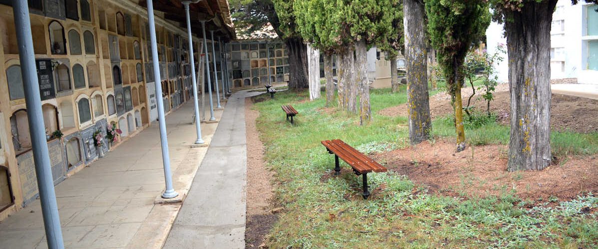 Morella millora els cementeris  per Tots Sants