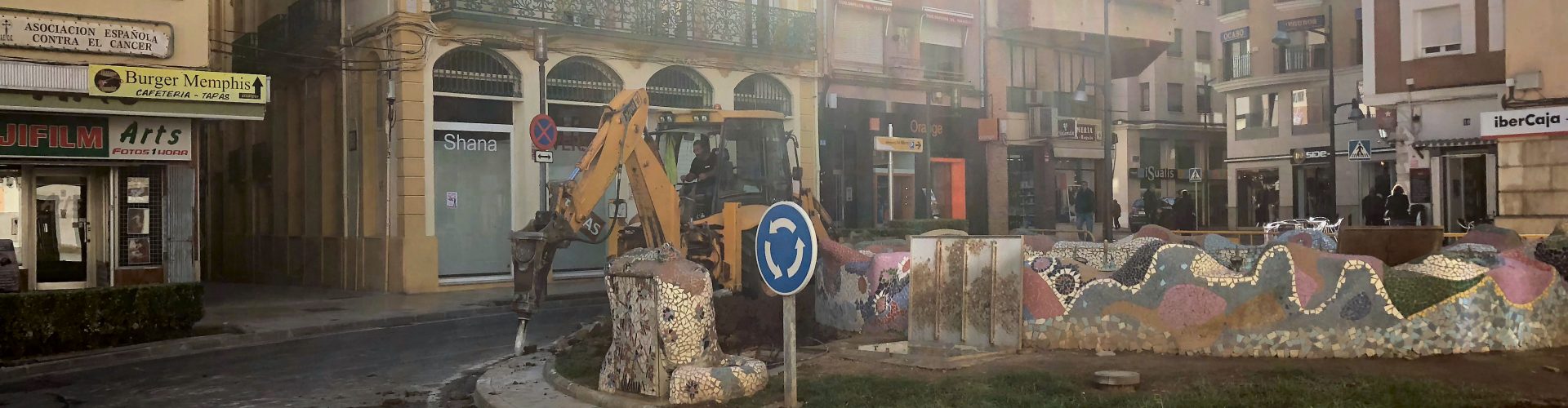 Nous treballs de millora a la rotonda de la Plaça Jovellar