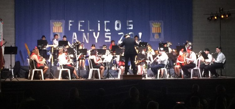 Música de cabaret per a festejar Sta. Cecilia a S.Magdalena