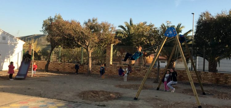 El CRA Araboga de Canet lo Roig estrena parc infantil