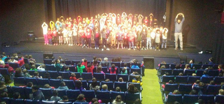Els escolars canten nadales a l’Orfeó d’Ulldecona