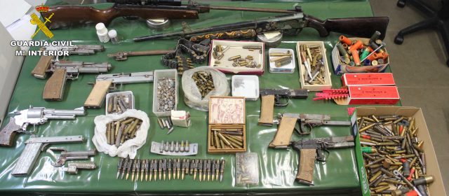 Detenido por fabricación no autorizada de armas, depósito ilegal de armas y munición en Vinaròs