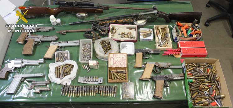 Detenido por fabricación no autorizada de armas, depósito ilegal de armas y munición en Vinaròs
