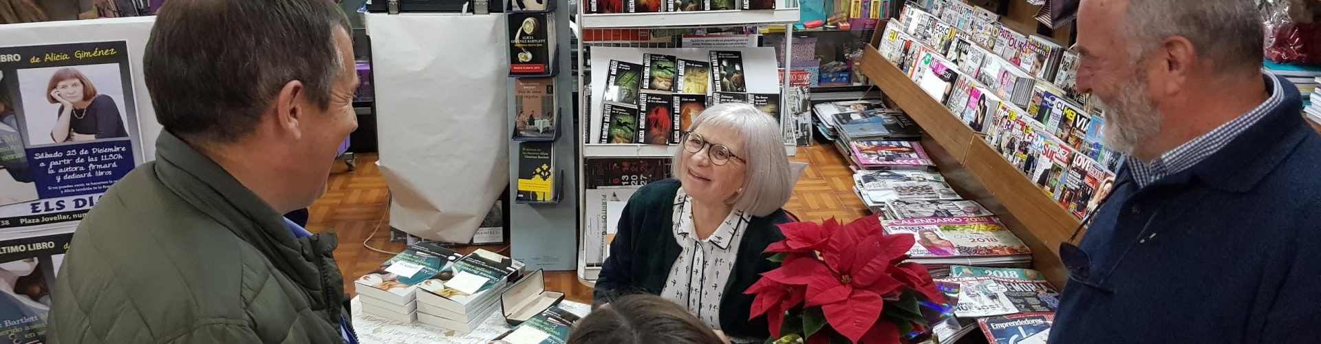 Alícia Giménez Bartlett signa llibres a Els Diaris