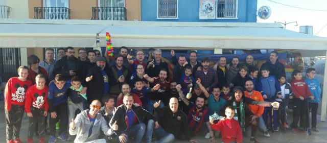 La Penya Addictes Barça celebra la victòria al Bernabeu