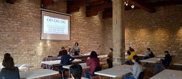 Els i les alumnes del Centre Formatiu de Morella realitzen l’examen del Trinity College London