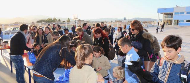International School Peniscola celebra el mercadillo solidario