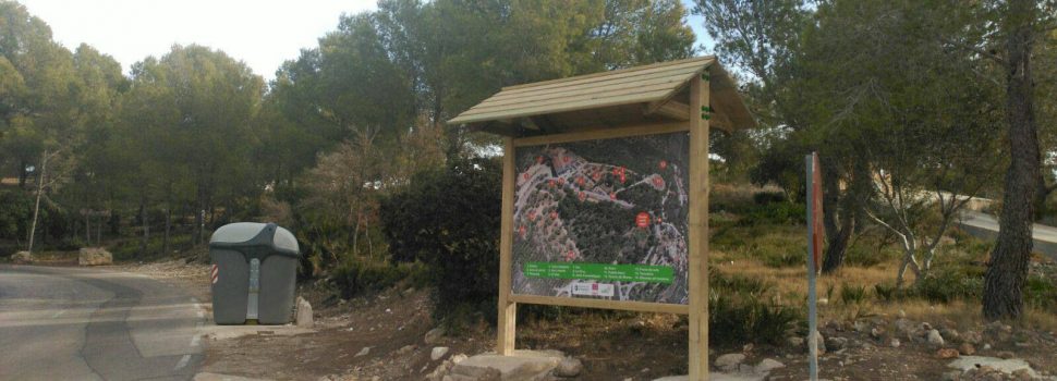 Millores en la senyalització informativa i el mobiliari de la Serra del Puig
