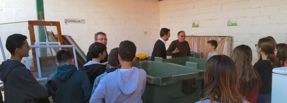 Los estudiantes de secundaria de Peñíscola visitan el Ecoparque