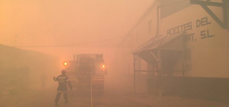 Tres bomberos heridos en el incendio de Culla