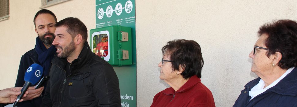 Alcanar ja té set desfibril·ladors i ha iniciat una campanya de formació i conscienciació