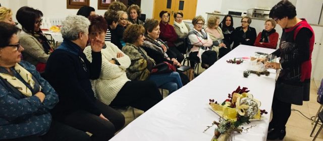 Taller d’ornamentació nadalenca a Sant Jordi