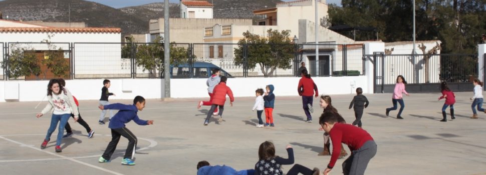 Els xiquets magdaleners gaudeixen de les activitats nadalenques