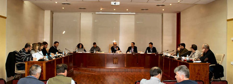 La ciutadania intervé per primera vegada en el Ple municipal d’Alcanar