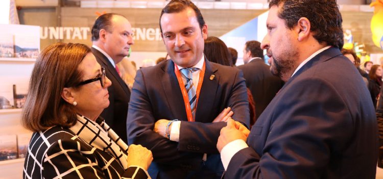 Jornada de intenso trabajo para los representantes de Peñíscola en FITUR