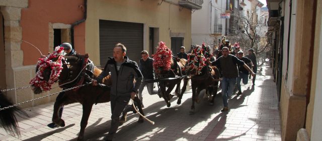 Les Rossegades atrauen centenars de persones a Albocàsser