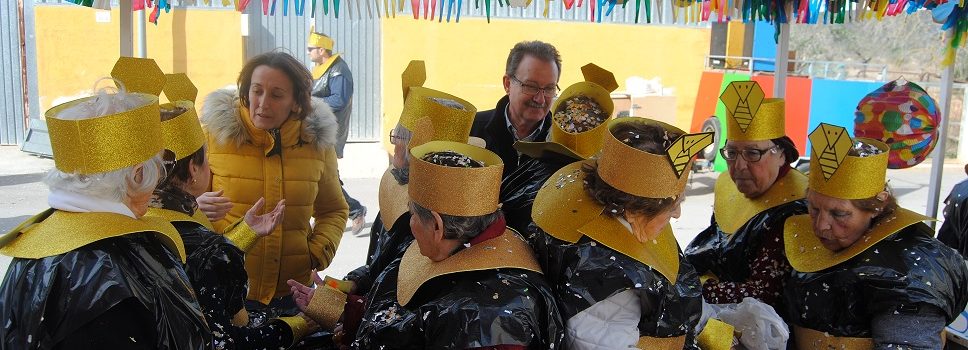 Els usuaris de la Unitat de Respir Familiar participen al Carnaval d’Alcalà