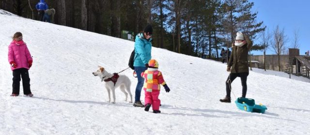 La nieve fue un atractivo turístico este fin de semana en Morella