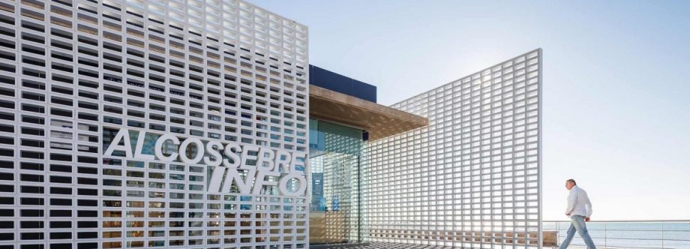 El Passeig Marítim de Alcossebre, reconegut com a espai urbà amb ceràmica innovadora