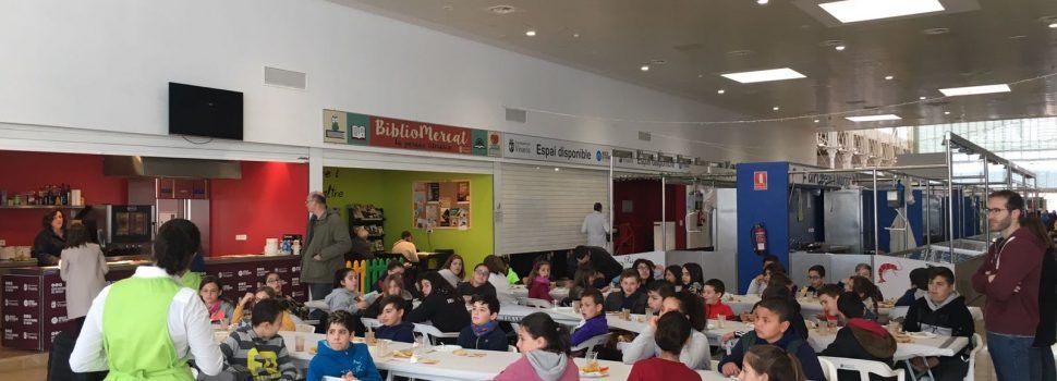 Els escolars gaudeixen amb els esmorzars saludables