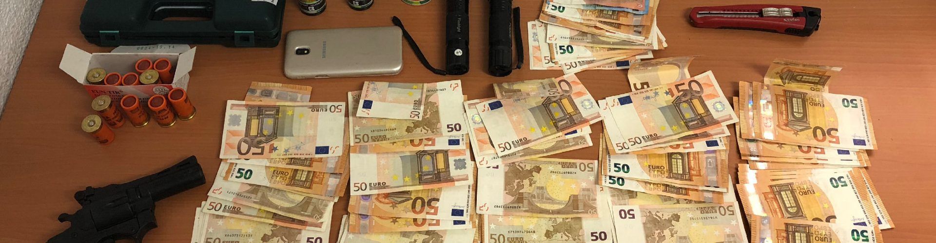 Detenido por daños, atentado a la autoridad y tenencia ilícita de armas prohibidas