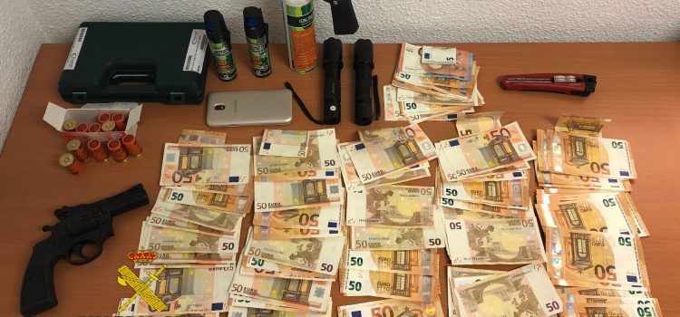 Detenido por daños, atentado a la autoridad y tenencia ilícita de armas prohibidas