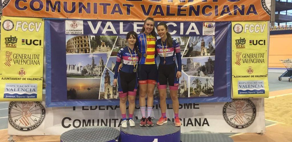 Carla Pruñonosa i Joan Conesa, de Càlig, èxits en el Campionat valencià de pista de ciclisme