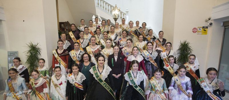 Les Reines de les Festes de Càlig participen en la Magdalena 2018