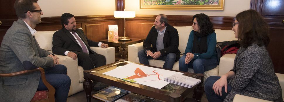 Moliner se reúne con el alcalde de La Salzadella