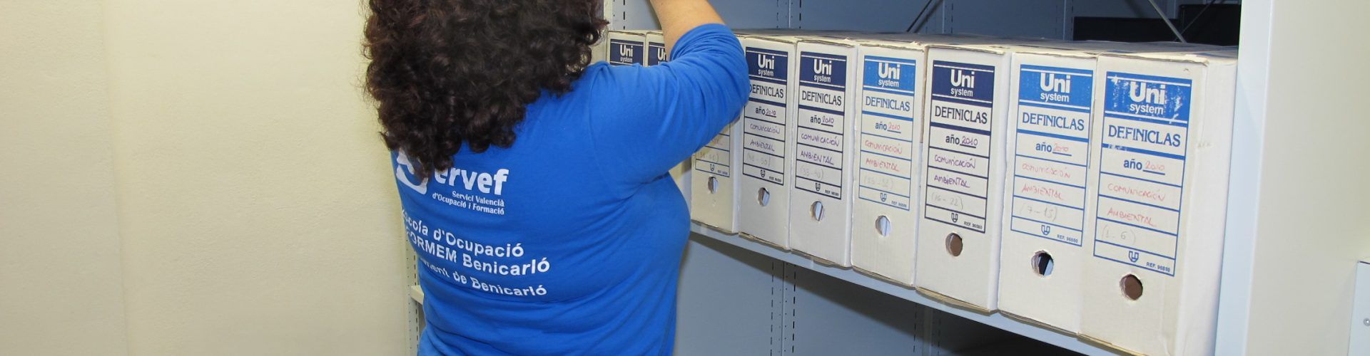 L’alumnat del taller d’ocupació ‘Et Formem’ comença les pràctiques a la biblioteca i a l’arxiu