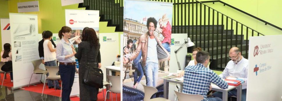 Estudiants d’ADE de l’Ebre promocionaran el VI Fòrum d’Ocupació