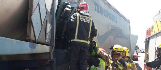 Accidente de 4 camiones, con un camionero fallecido