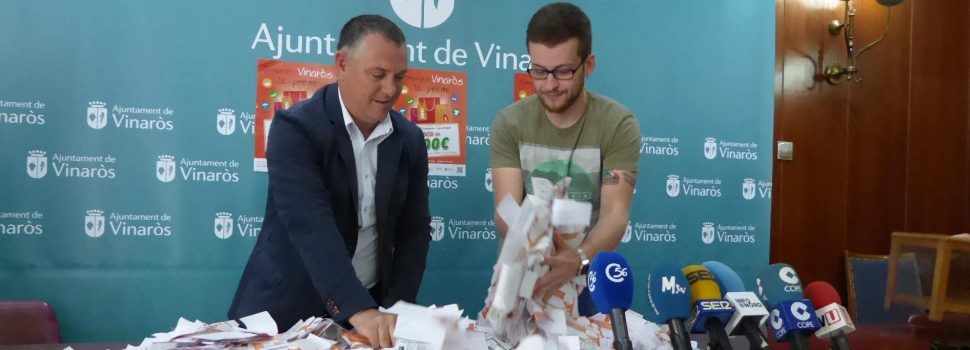 Comerç reparteix mil euros en la campanya “Comprar a Vinaròs té premi”