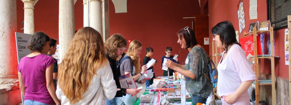 Aviva Benicarló dóna a conèixer la seua tasca en la II Fira dels Idiomes