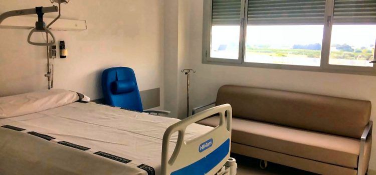 El Hospital de Vinaròs pone en funcionamiento la tercera planta con el ingreso de los primeros pacientes