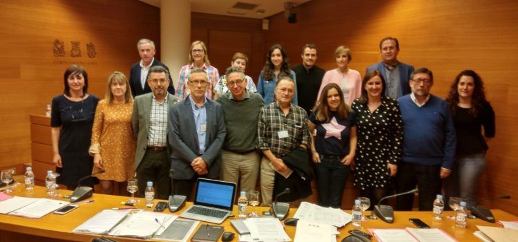 Agraïment d’APFERCOM i Migjorn als grups parlamentaris de les Corts