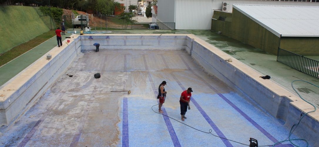 Comencen els treballs de neteja de les piscines de S.Magdalena