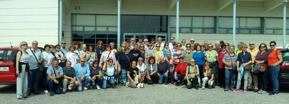 La Universitat de Majors de la UJI ha visitat les pintures rupestres de la Valltorta
