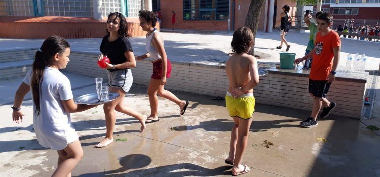 Molta aigua per acabar el curs al “Santse”