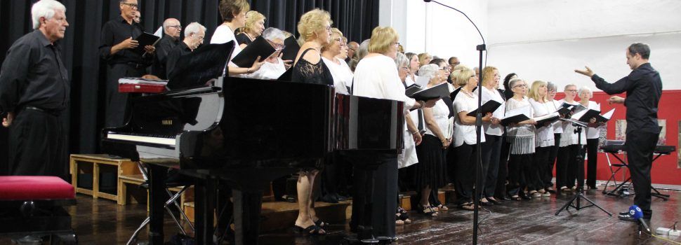 Concierto de fiestas con corales benicarlandas y vinarocenses