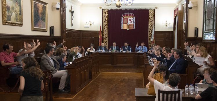 Moliner propicia el consenso para reivindicar que el Gobierno mantenga las obras previstas para el desarrollo de Castellón