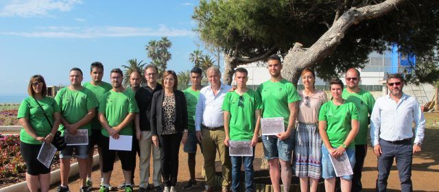 El taller d’ocupació ‘T’avalem, Benicarló en Verd 1’ condiciona els 3.570 m2 del Jardí de la Mar