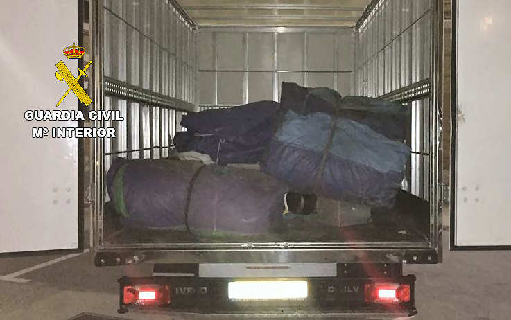 Tres detenidos por presunto robo en una nave industrial mediante “alucinaje”